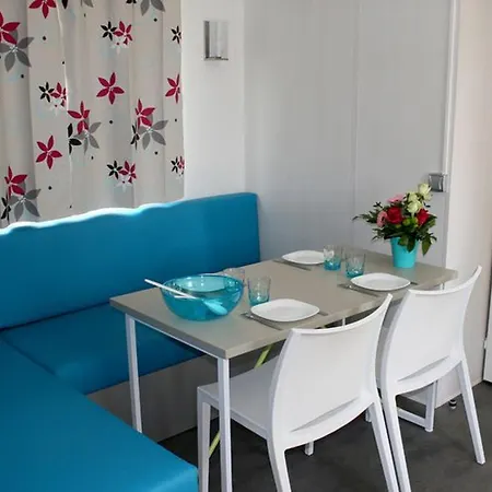 Mobil-home 6 Pers Avec Terrasse à Chaillé-les-marais - Api-1-52-499