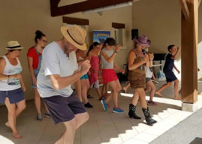 Camping Mobil-home 6 Pers Avec Terrasse A - Api-1-52-499 *