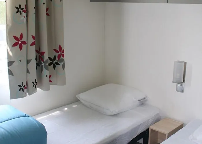 Mobil-home 6 Pers Avec Terrasse A - Api-1-52-499 *