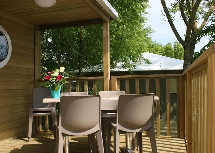 Kamp alanı Mobil-home 6 Pers Avec Terrasse A - Api-1-52-499 *